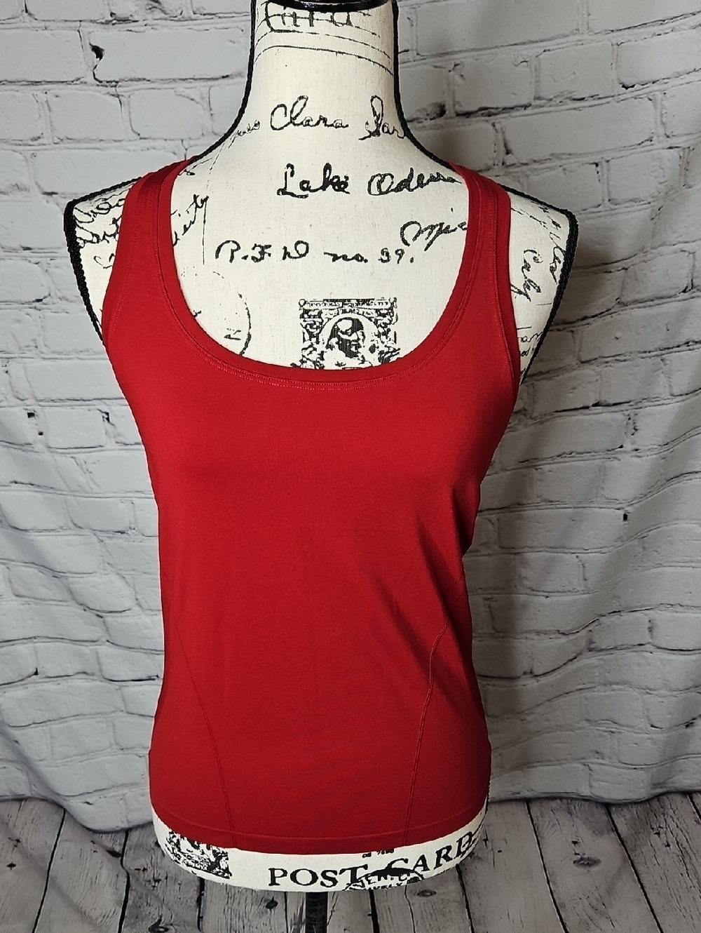 Fabletics Feather Tech+ Racerback Tank in Holly Berry (red) Small NWT